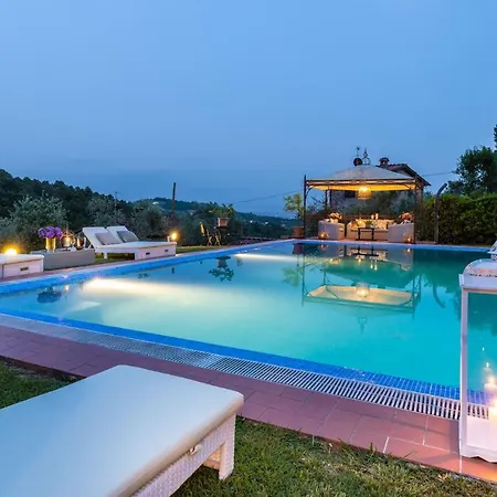 Villa Arsina, Modern Italian Tradition. Private Pool *
