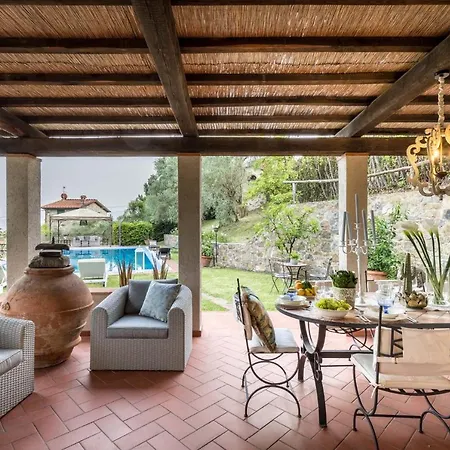 Arsina, Modern Italian Tradition. Private Pool Villa Lucca