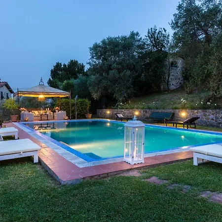 Arsina, Modern Italian Tradition. Private Pool Lucca