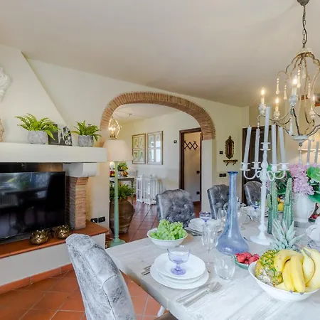Villa Arsina, Modern Italian Tradition. Private Pool *